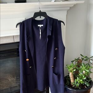 Sioni Dark Knit Garment